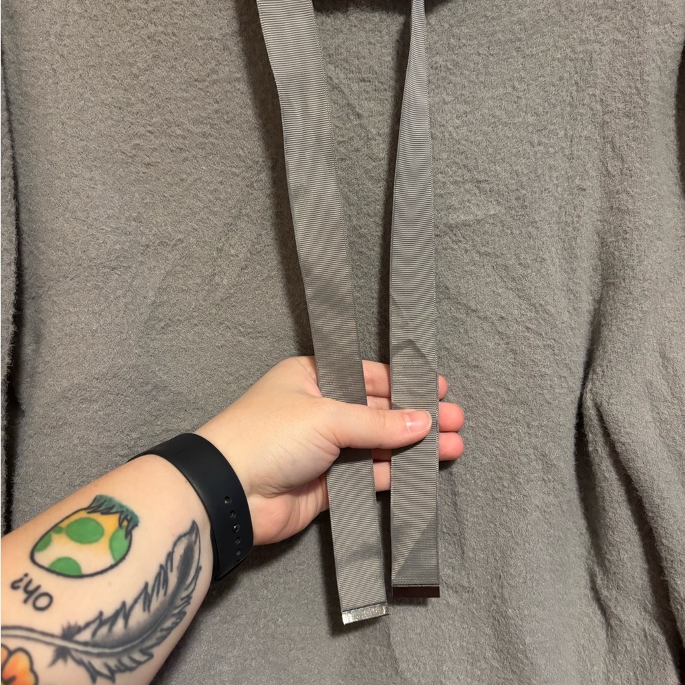 EXPRESS Gray Women's Soft Hooded Sweater Size Extra Small - Picture 2 of 6